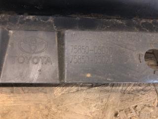 Накладка порога наружная правая AVENSIS 08-18