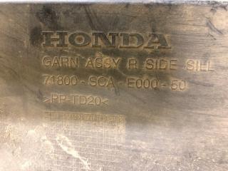 Накладка порога наружная правая CRV 02-06