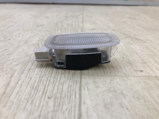 Плафон салона QX30 16-20 2016 Внедорожник 2.0 20PET