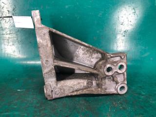 Кронштейн опоры двигателя правый INFINITI M25/M37/M56/Q70/M35H 10-16 Седан 3.7 VQ37VHR