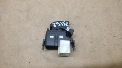 Кнопка стеклоподъемника задняя левая COROLLA 120 00-07 2004 ZZE130L 1.8L 1ZZ-FE