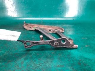 Петля крышки багажника правая M25/M37/M56/Q70/M35H 10-16 2010 Седан 3.7 VQ37VHR