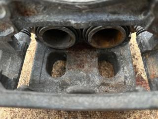 Суппорт тормозной передний правый QX60/JX35 12-20