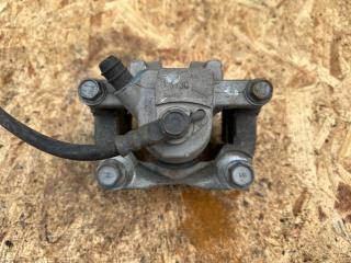 Суппорт тормозной задний правый CAMRY 50 12-15