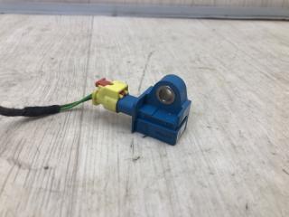 Датчик удара задний левый VOLKSWAGEN JETTA USA 10-17 2011