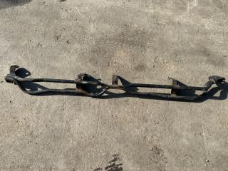 Кронштейн подножки левый LX570 07-15