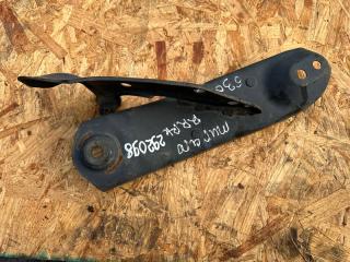 Крепление балки подвески заднее правое NISSAN MURANO Z51 07-14