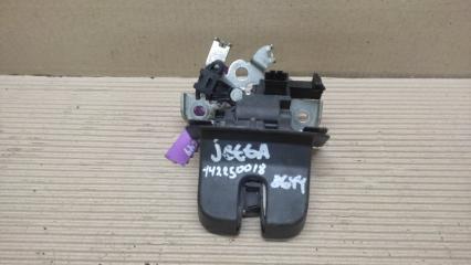 Замок крышки багажника VOLKSWAGEN JETTA USA 10-17 2013