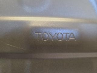 Дверь передняя левая RAV4 18-