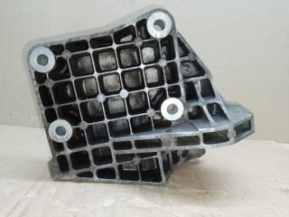 Кронштейн компрессора кондиционера MDX (YD2) 06-13 2008 3.7 J37A1