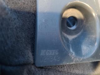 Фонарь наружный правый AURIS 13-18