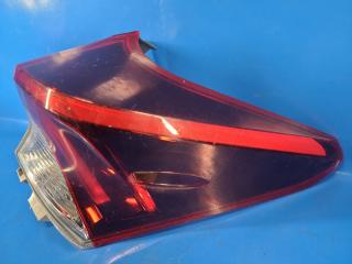 Фонарь наружный правый AURIS 13-18