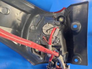 Фонарь наружный правый AURIS 13-18