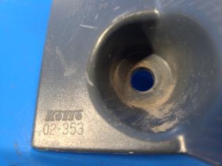 Фонарь наружный правый AURIS 13-18