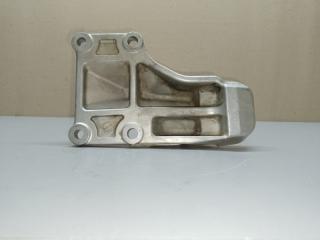 Кронштейн опоры двигателя правый M35/M45 04-10 2004 3.5 VQ35DE