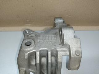 Кронштейн компрессора кондиционера M35/M45 04-10 2004 3.5 VQ35DE