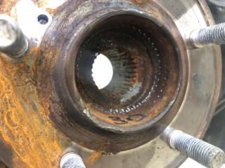 Кулак поворотный передний левый MDX (YD3) 13-21