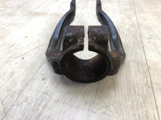 Крепление амортизатора переднее левое QX50 15-18