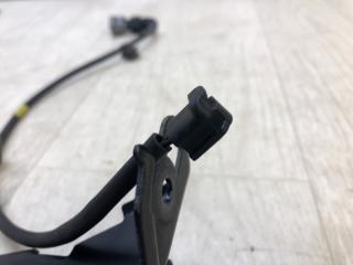 Датчик износа тормозных колодок передний правый LS600HL 06-17