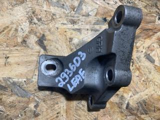 Кронштейн двигателя правый NISSAN LEAF 10-17 ZE0