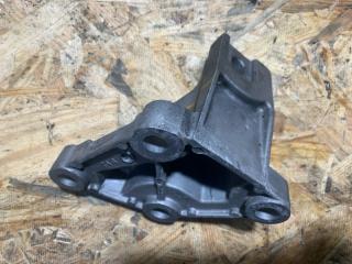 Кронштейн двигателя правый LEAF 10-17 ZE0