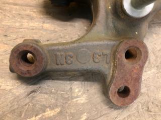 Цапфа задняя левая RAV4 18-