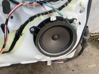 Дверь передняя левая YARIS 05–11