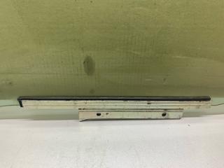 Стекло двери заднее левое YARIS 05–11