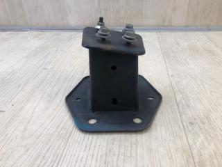 Кронштейн усилителя заднего бампера правый Q60 16-20