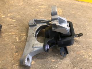 Подушка двигателя правая RAV4 18-