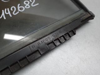 Стекло двери глухое заднее правое SUZUKI KIZASHI 09-14 Седан 2.4