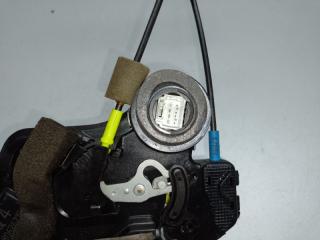 Замок двери задний левый LEXUS IS250/350 05-13