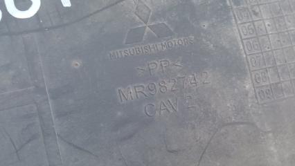 Подкрылок передний правый MITSUBISHI ECLIPSE 05-08 COUPE 2.4