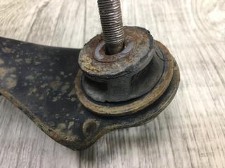 Рычаг передней подвески верхний левый 6 GG 02-07