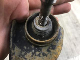 Рычаг передней подвески верхний левый 6 GG 02-07