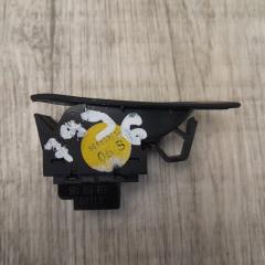 Кнопка открывания багажника внутренняя VOLKSWAGEN PASSAT B7 11-15 Седан 2.5 CBUA