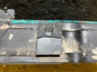 Крышка клапанная правая G35 03-07 2006 Седан 3.5