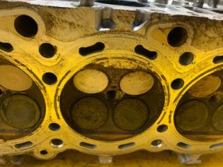 Головка блока цилиндров левая G35 03-07 2006 Седан 3.5