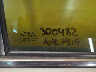 Стекло двери заднее правое AVENSIS 08-18