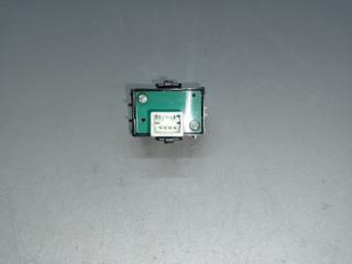 Кнопка центрального замка передняя правая CAMRY 40 06-11 2009 3.5 2GR-FE