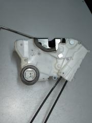 Замок двери передний правый IMPREZA 11-17 2012 GJ 2.0 FB20B