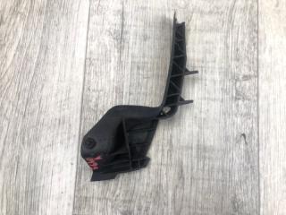 Пластик под лобовое стекло / Жабо правый VENZA 09-16 2009 3.5 2GR-FE