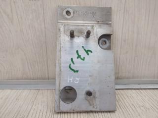 Кронштейн усилителя заднего бампера правый PATHFINDER R52 12-21 2015 R52 3.5 VQ35DE