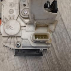 Замок двери передний левый DURANGO 11- (WD)