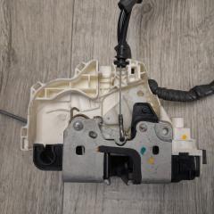 Замок двери передний правый DODGE DURANGO 11- (WD)