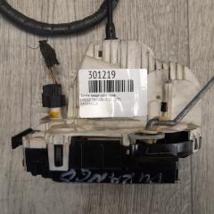 Замок двери задний правый DURANGO 11- (WD)