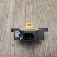 Датчик удара передний DURANGO 11- (WD)