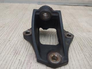 Кронштейн передний VENZA 09-16 2009 3.5 2GR-FE