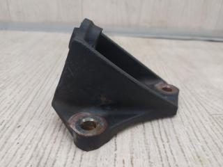 Кронштейн передний VENZA 09-16 2009 3.5 2GR-FE