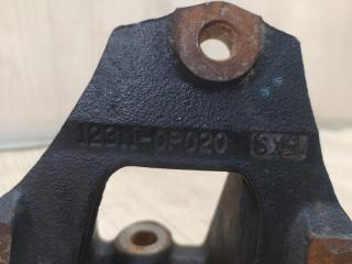 Кронштейн передний VENZA 09-16 2009 3.5 2GR-FE